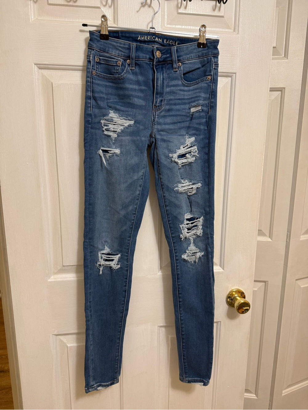 American Eagle Outfitters Ripped Skinny Jeans - Medium Blue